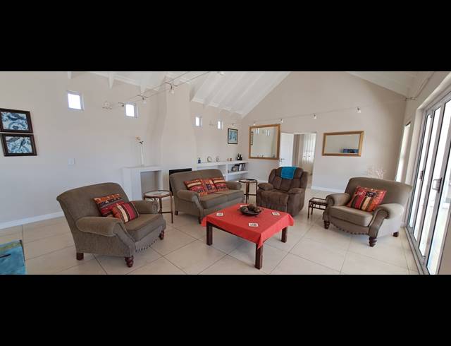 3 BEDROOM HOUSE FOR SALE IN PORT OWEN
